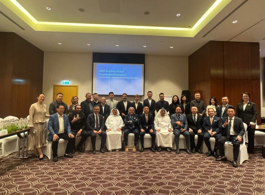 探索多元行业合作 福建总商会赴迪拜考察